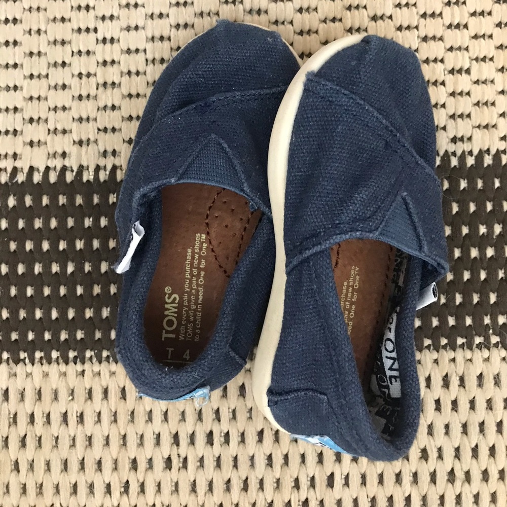 Infant Toms shoes